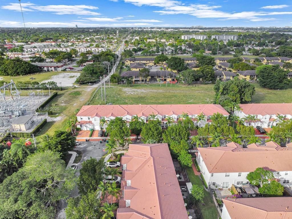 1007 NE 208th St, Unit 1007, Miami, FL 33179 Photo