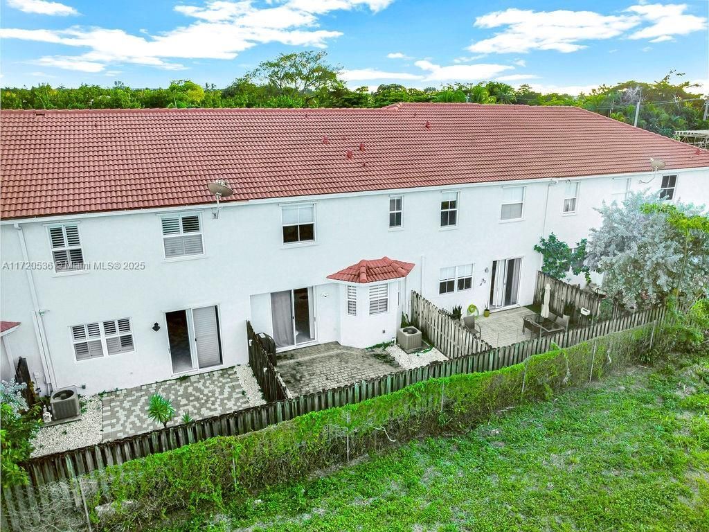 1007 NE 208th St, Unit 1007, Miami, FL 33179 Photo