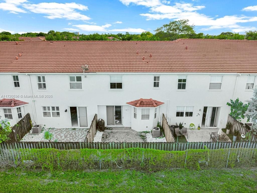 1007 NE 208th St, Unit 1007, Miami, FL 33179 Photo