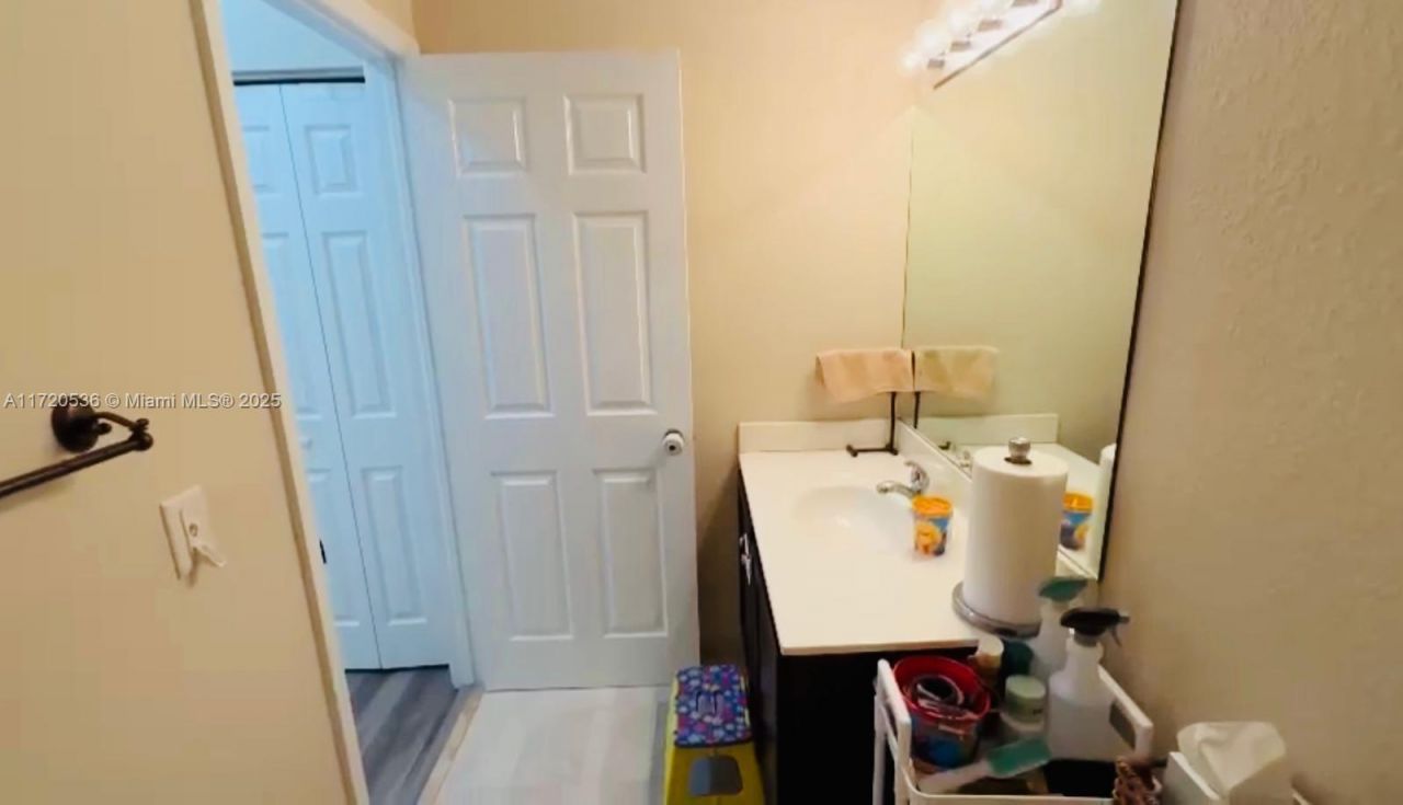 1007 NE 208th St, Unit 1007, Miami, FL 33179 Photo