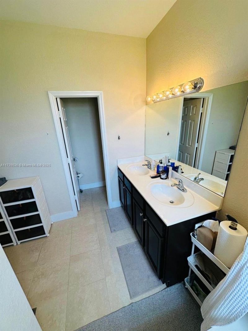 1007 NE 208th St, Unit 1007, Miami, FL 33179 Photo