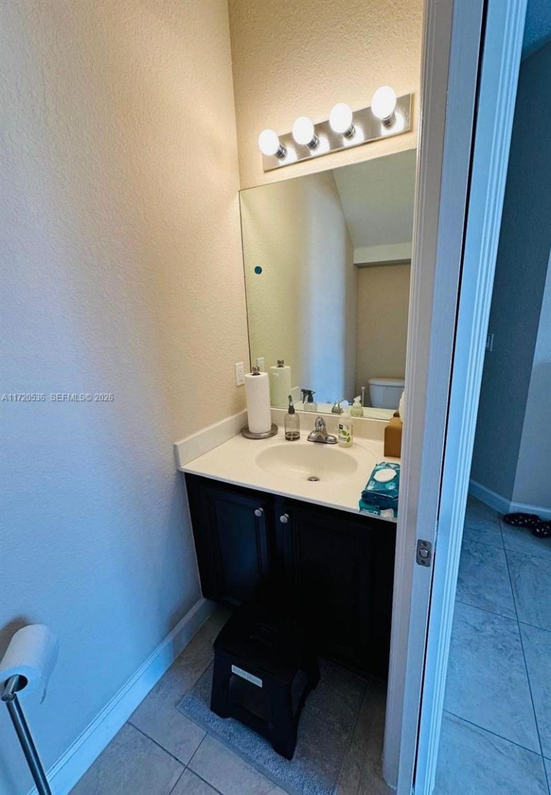 1007 NE 208th St, Unit 1007, Miami, FL 33179 Photo