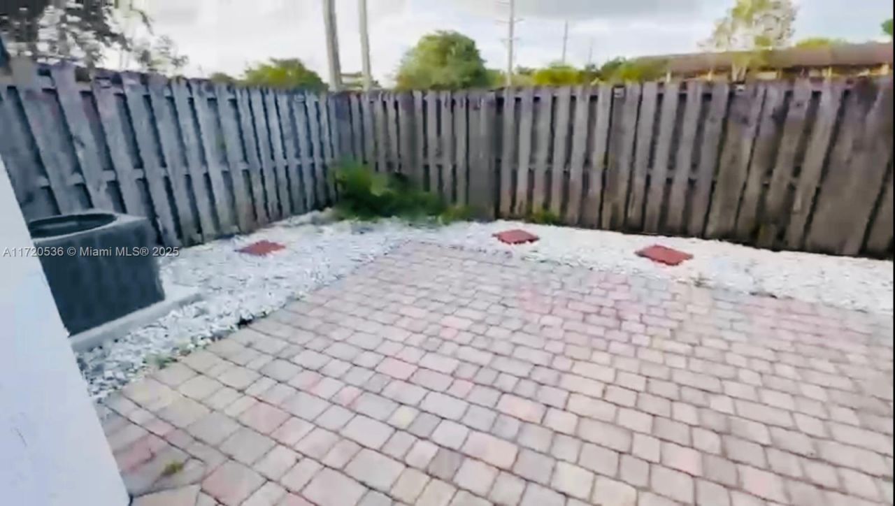 1007 NE 208th St, Unit 1007, Miami, FL 33179 Photo