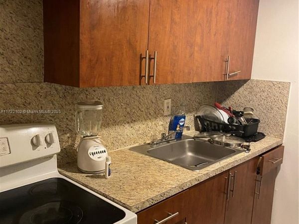 301 NW 177th St, Unit 119, Miami Gardens, FL 33169