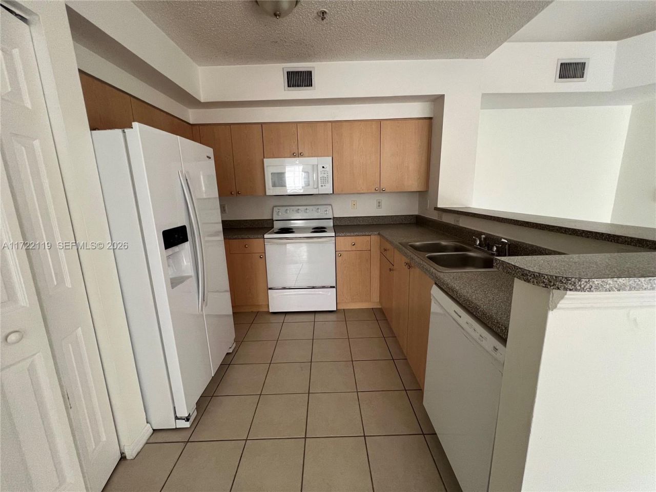 2360 E Preserve Way, Unit 305, Miramar, FL 33025 Photo