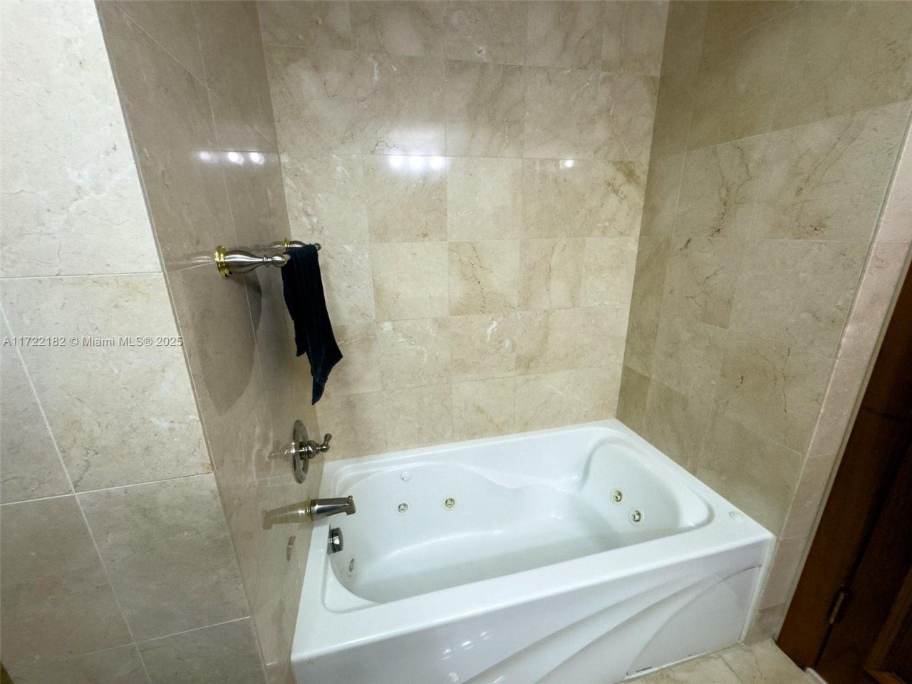 6365 Collins Ave, Unit 1506, Miami Beach, FL 33141 Photo