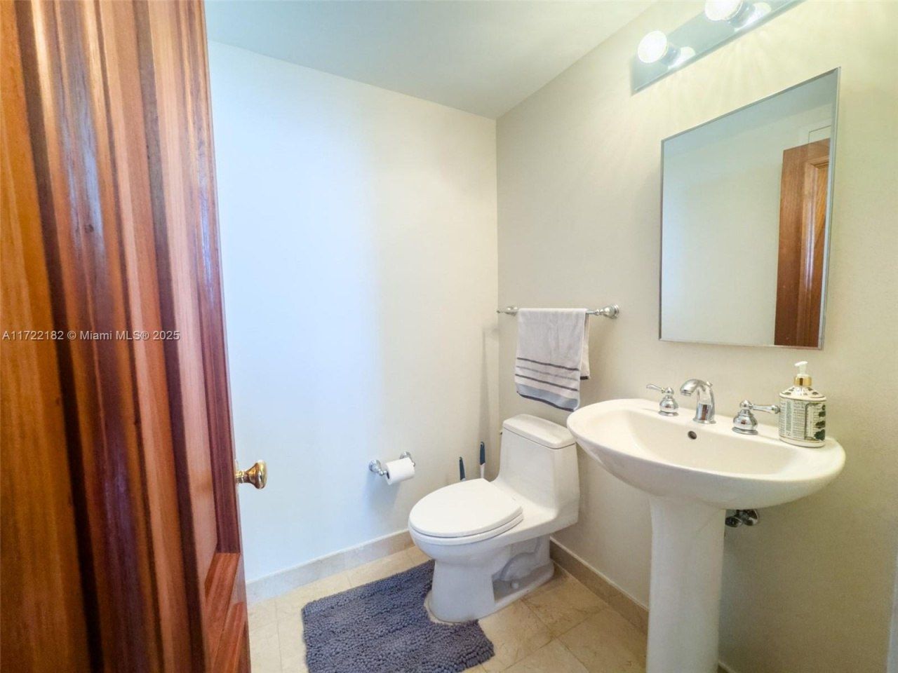 6365 Collins Ave, Unit 1506, Miami Beach, FL 33141 Photo