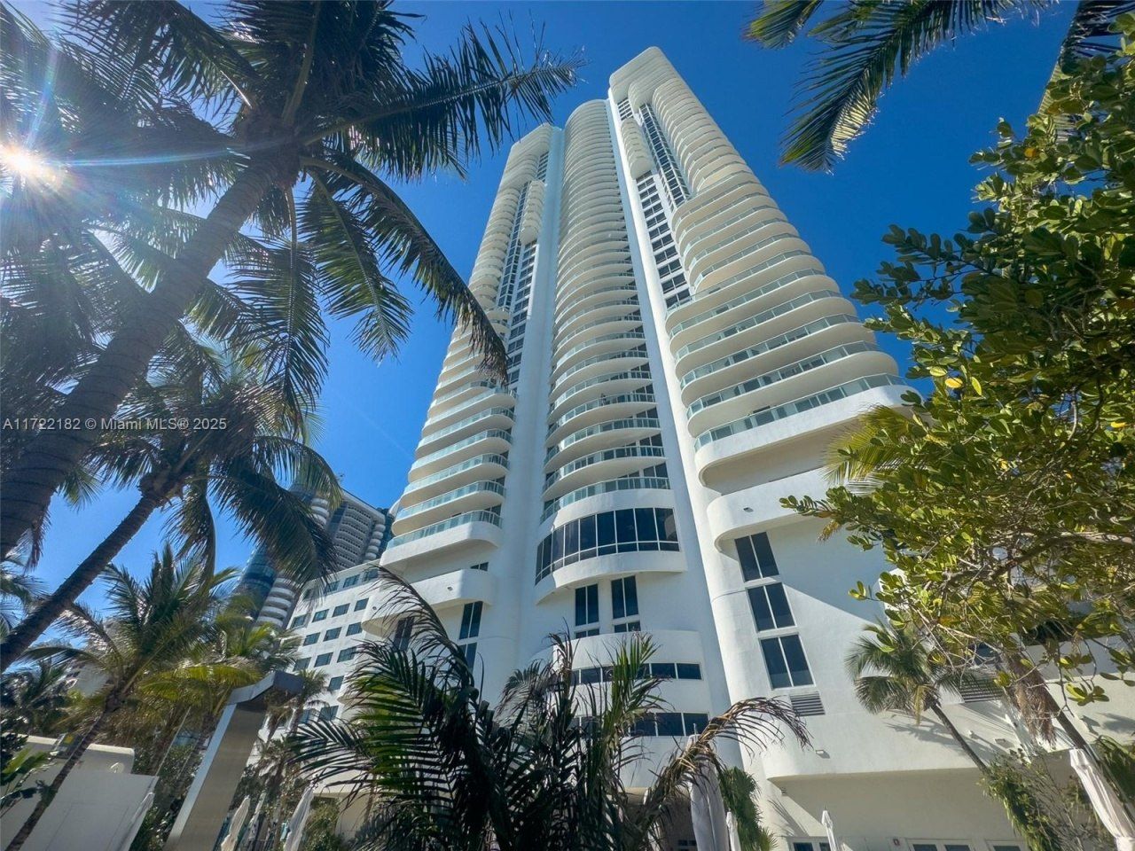 6365 Collins Ave, Unit 1506, Miami Beach, FL 33141 Photo
