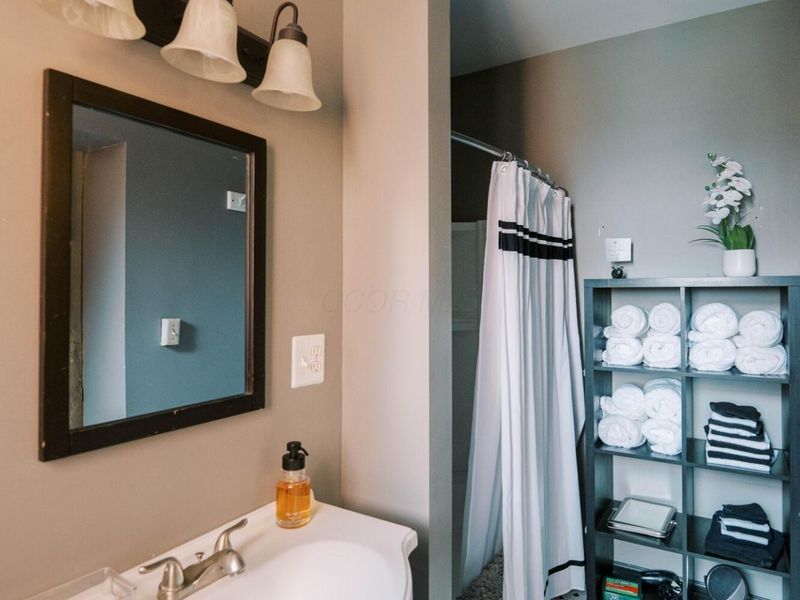 22 E Mound Street, Columbus, OH 43215 Photo 24