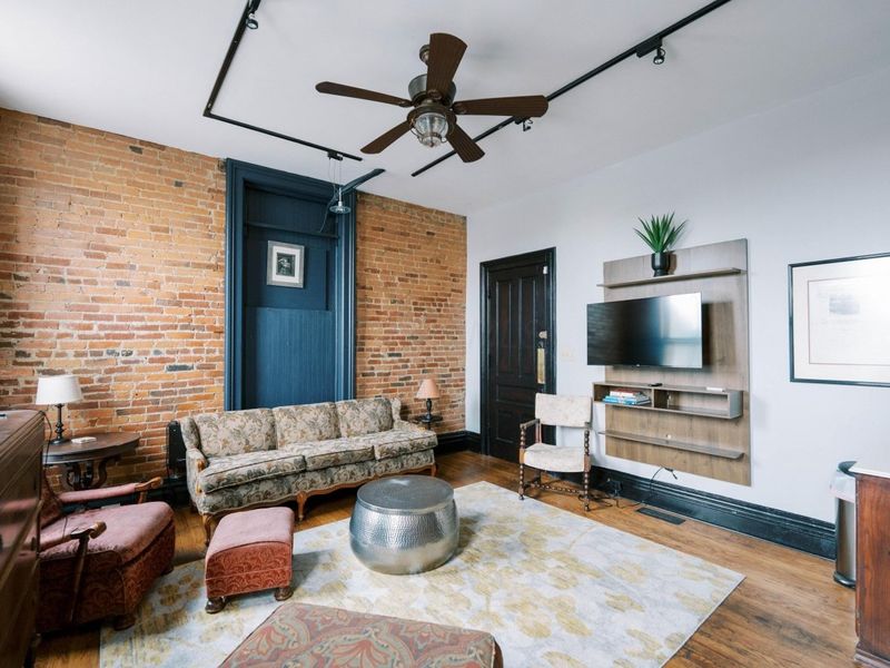 22 E Mound Street, Columbus, OH 43215 Photo 28