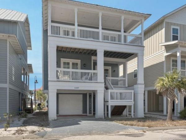 1497 Seaside Cir, Navarre Beach, FL 32566