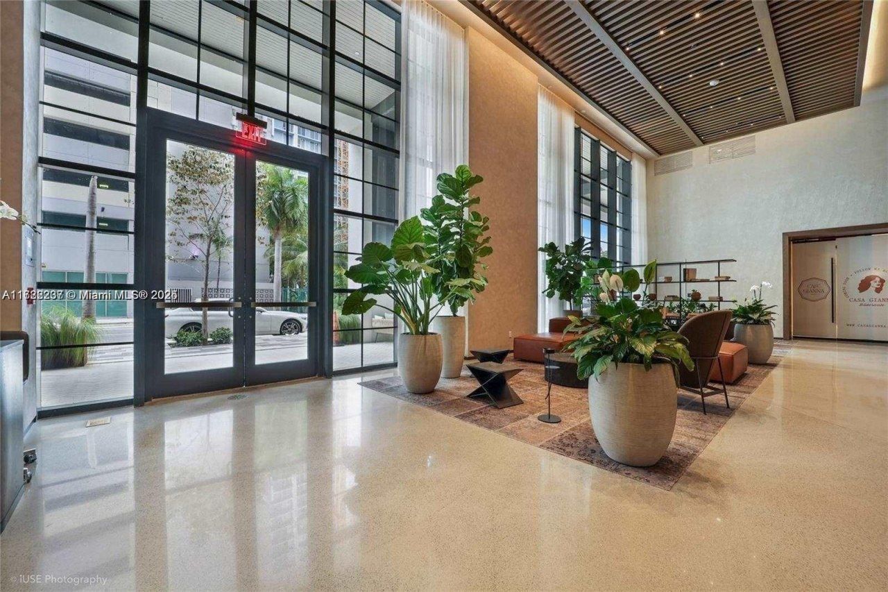 159 NE 6, Unit 3913, Miami, FL 33132 Photo