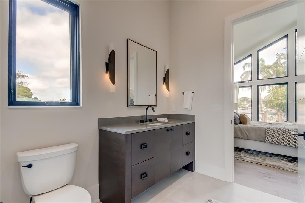 9586 Troutwater Lane, Tampa, FL 33618 Photo