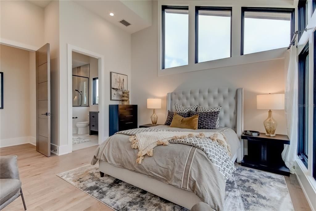 9586 Troutwater Lane, Tampa, FL 33618 Photo