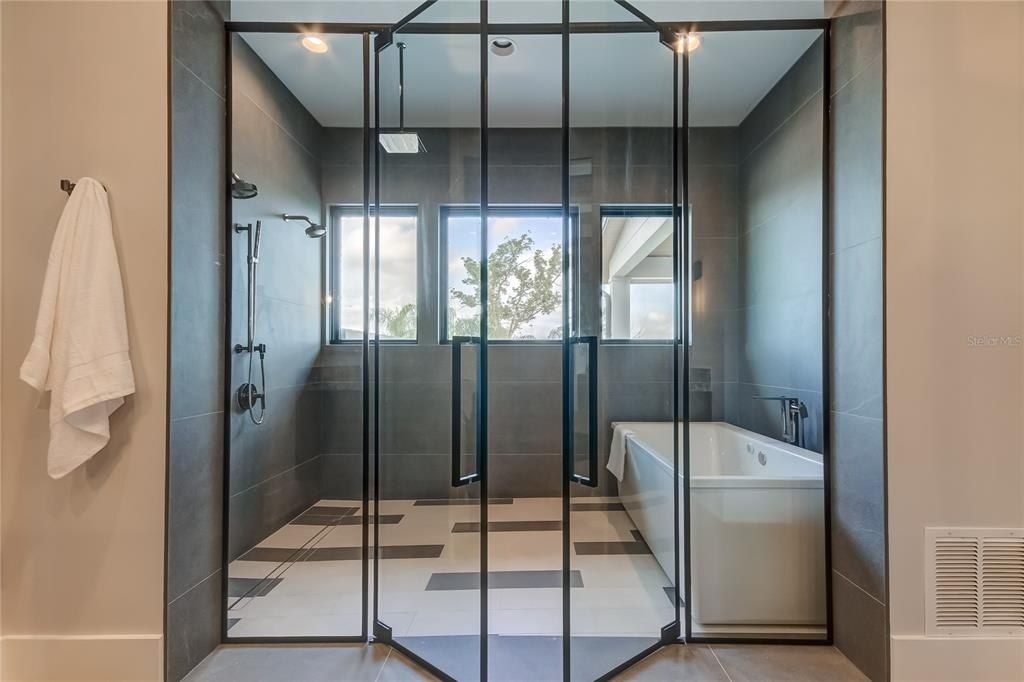 9586 Troutwater Lane, Tampa, FL 33618 Photo