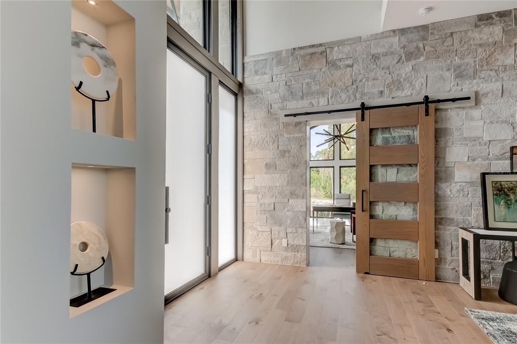 9586 Troutwater Lane, Tampa, FL 33618 Photo