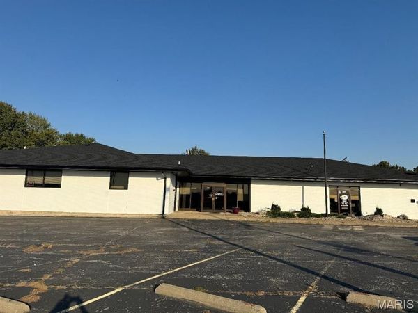 203 S 6th Street, Wood River, IL 62095