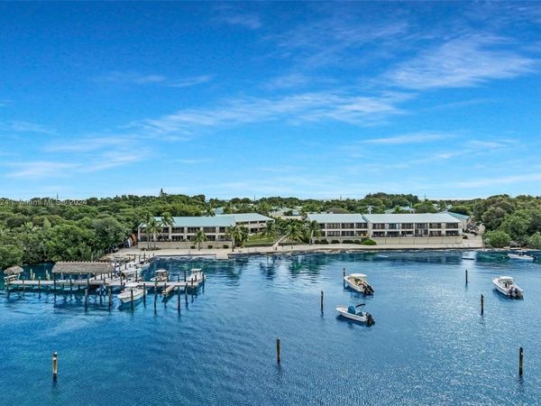 87200 Overseas Highway, Unit V9, ISLAMORADA, FL 33036