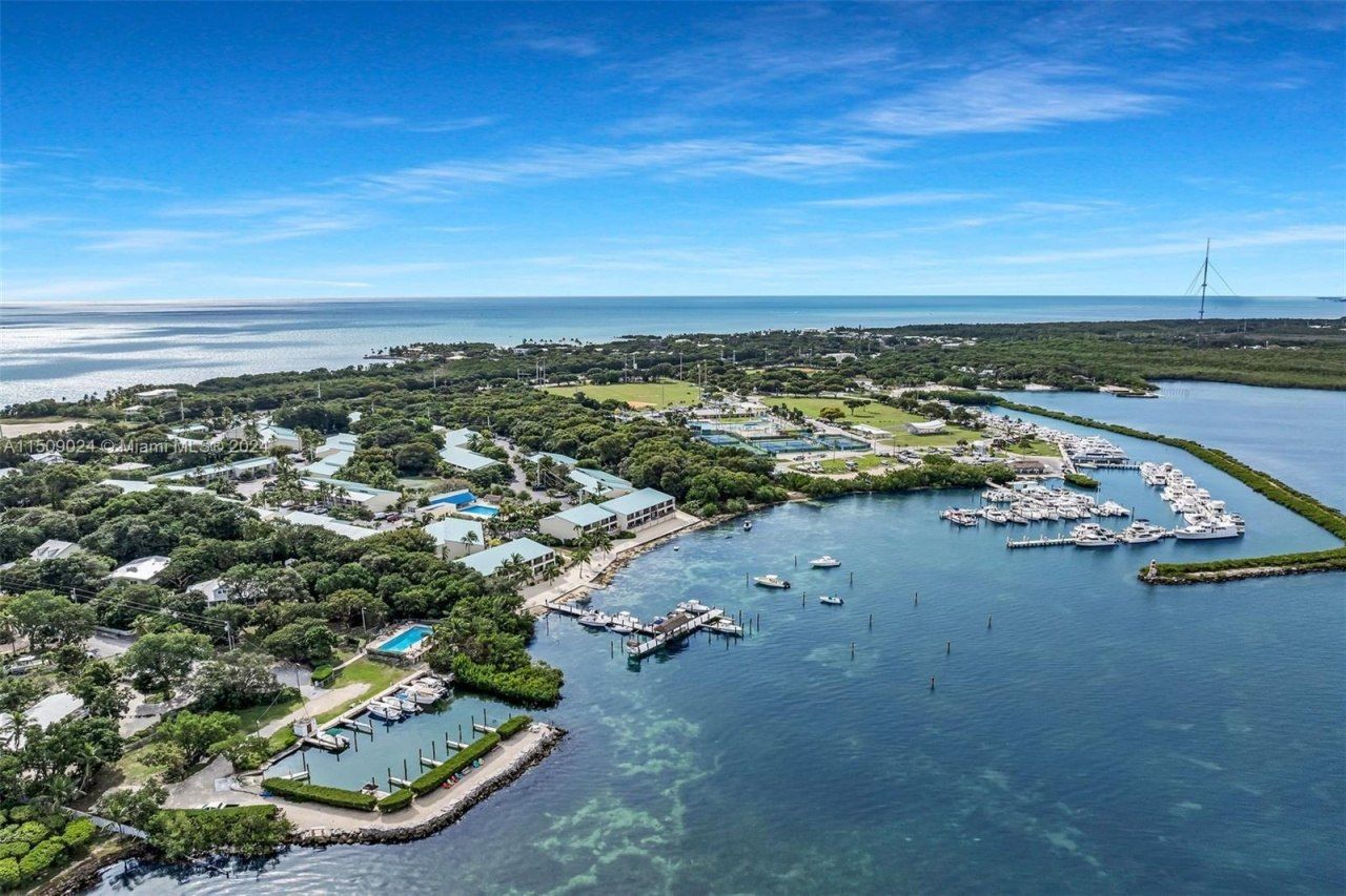 87200 Overseas Highway, Unit V9, Islamorada, FL 33036 Photo