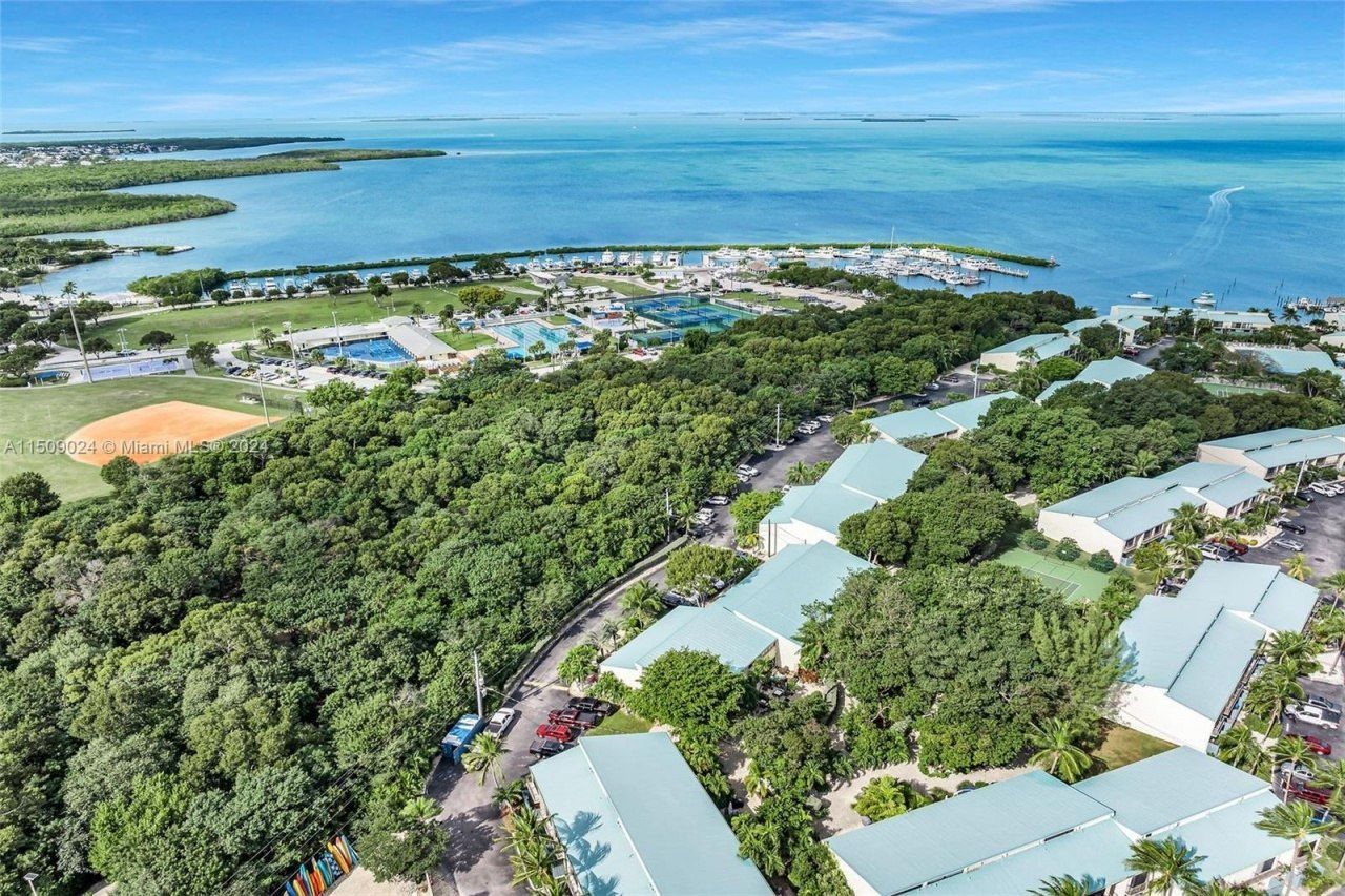 87200 Overseas Highway, Unit V9, Islamorada, FL 33036 Photo