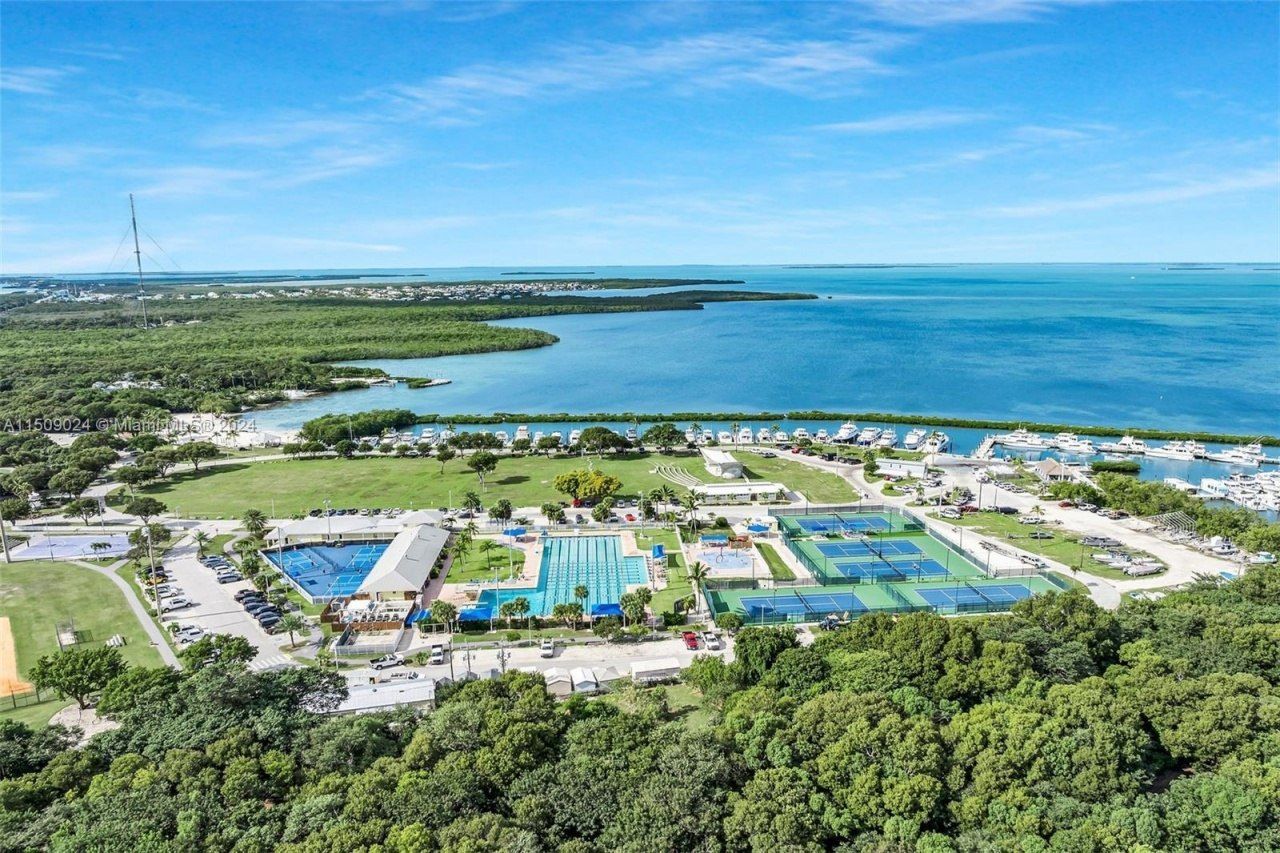 87200 Overseas Highway, Unit V9, Islamorada, FL 33036 Photo