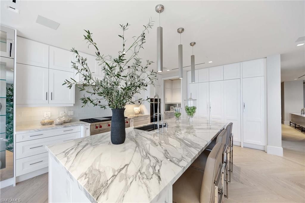 6897 Grenadier Blvd, Unit PH-3, Naples, FL 34108 Photo