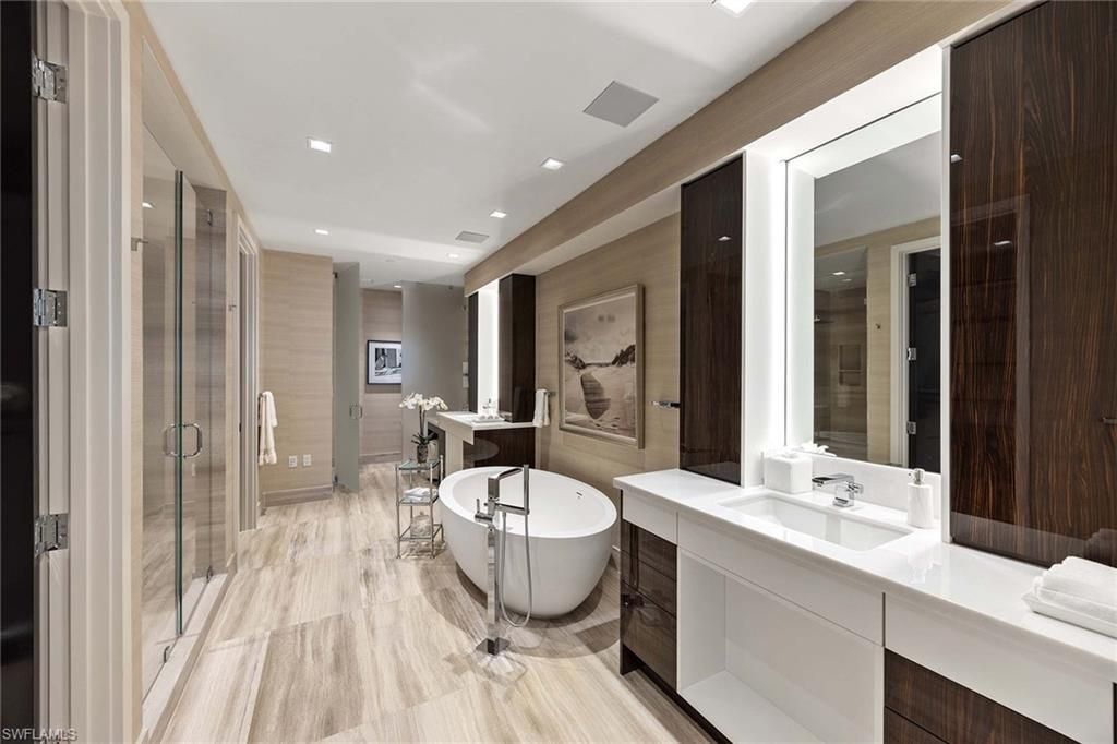 6897 Grenadier Blvd, Unit PH-3, Naples, FL 34108 Photo