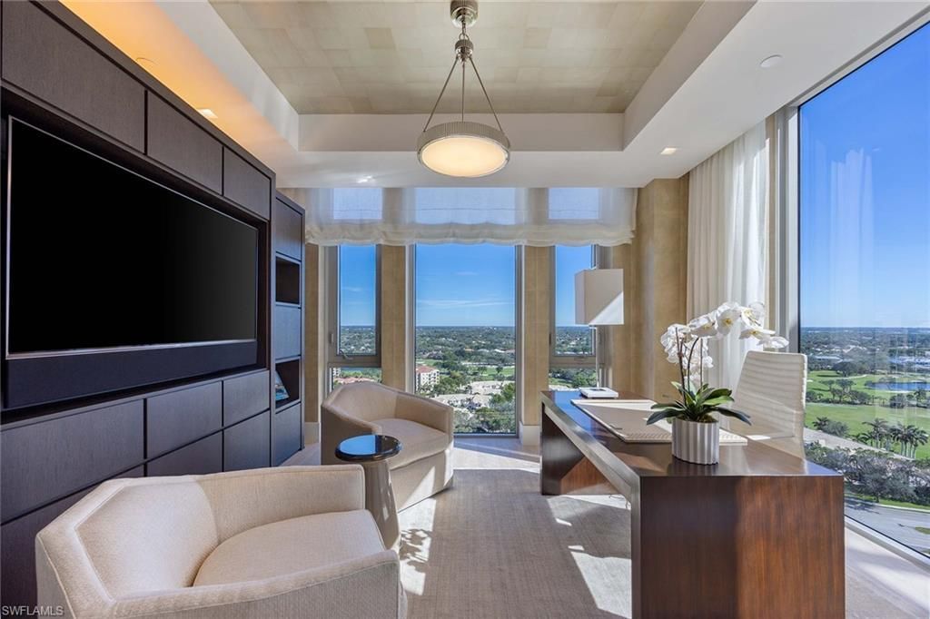 6897 Grenadier Blvd, Unit PH-3, Naples, FL 34108 Photo