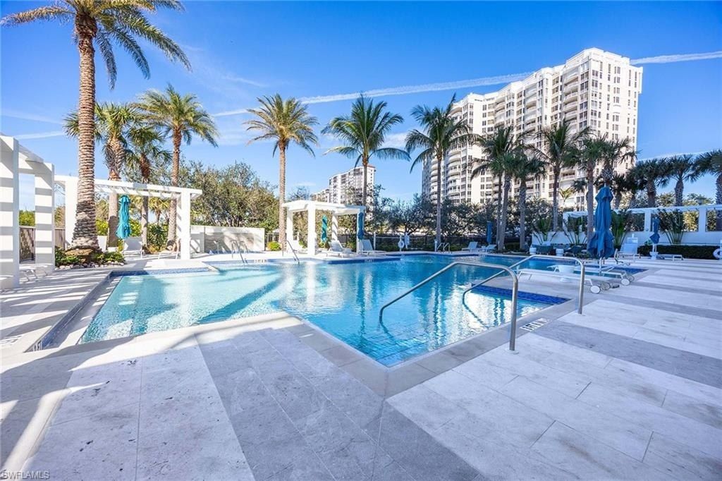 6897 Grenadier Blvd, Unit PH-3, Naples, FL 34108 Photo