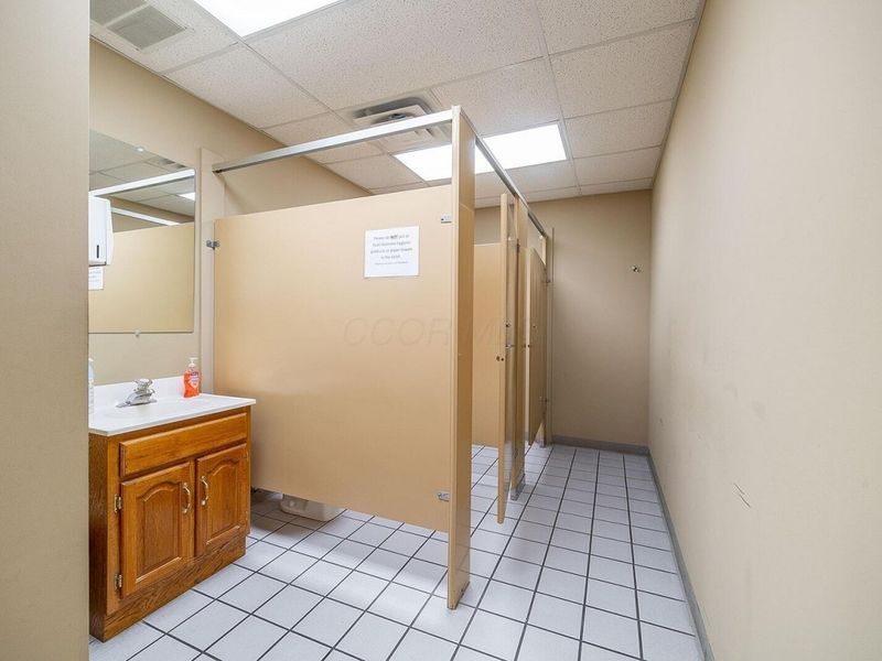 3657 Trabue Road, Columbus, OH 43228 Photo 37