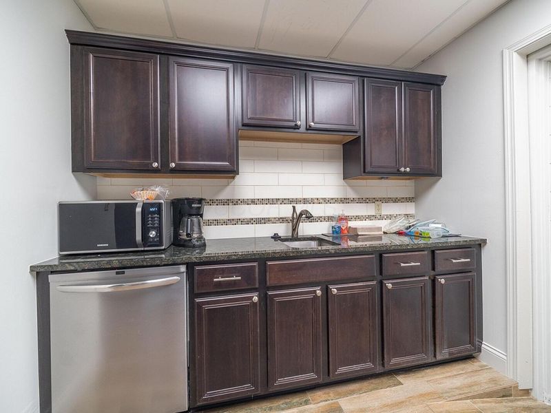 3657 Trabue Road, Columbus, OH 43228 Photo 42