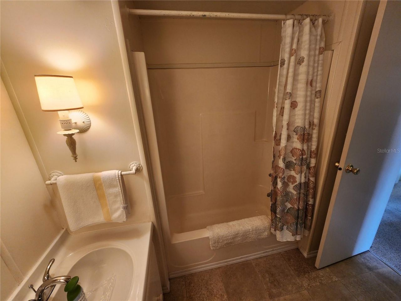 808 53rd Avenue E, Unit 76, Bradenton, FL 34203 Photo