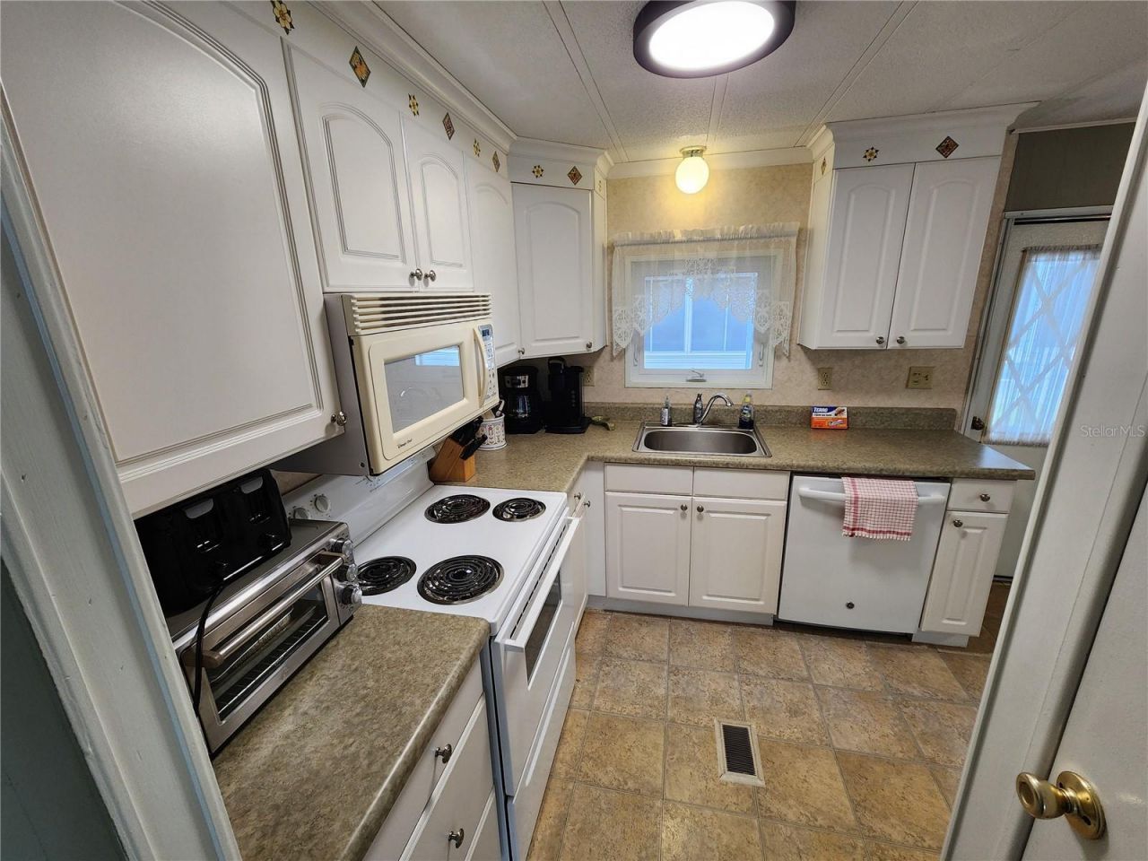 808 53rd Avenue E, Unit 76, Bradenton, FL 34203 Photo