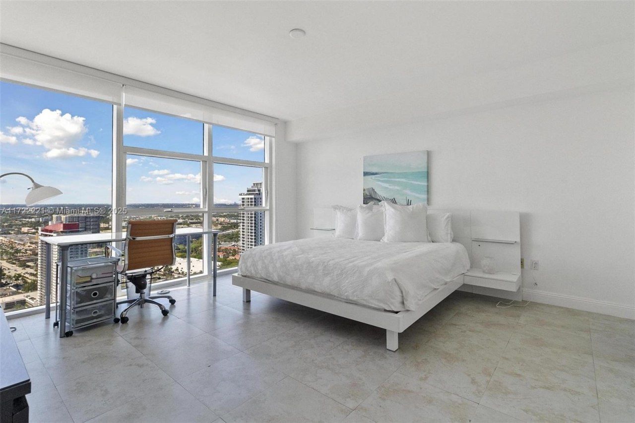 1830 S Ocean Dr, Unit 4507, Hallandale Beach, FL 33009 Photo