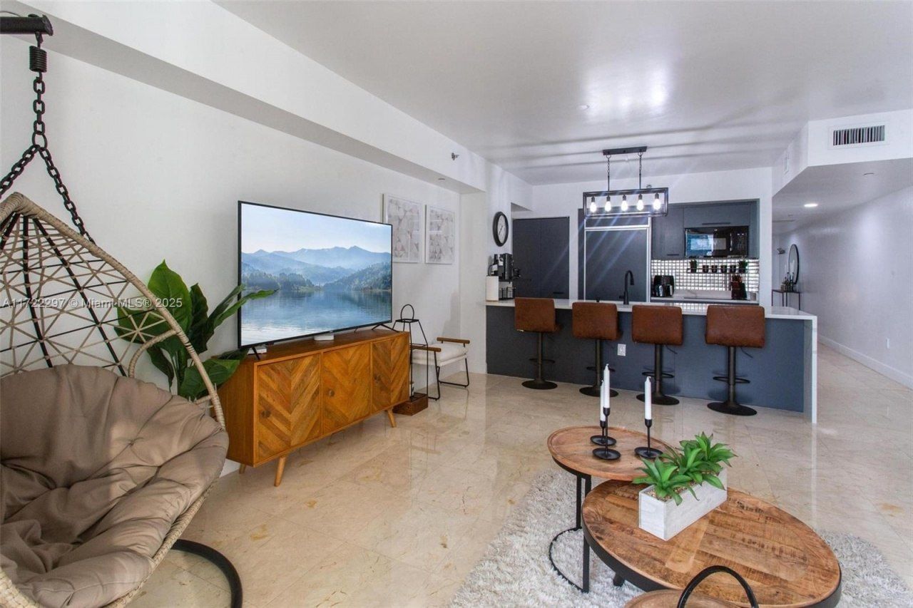 1830 S Ocean Dr, Unit 1712, Hallandale Beach, FL 33009 Photo