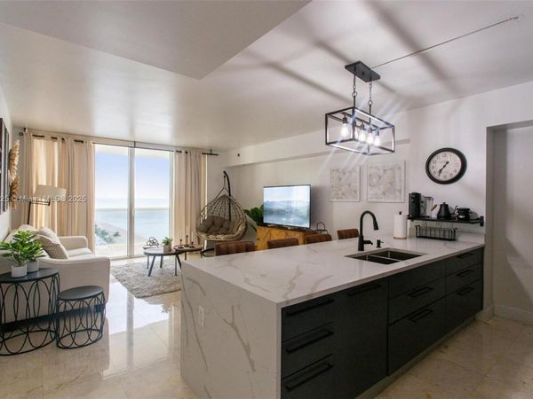 1830 S Ocean Dr, Unit 1712, Hallandale Beach, FL 33009