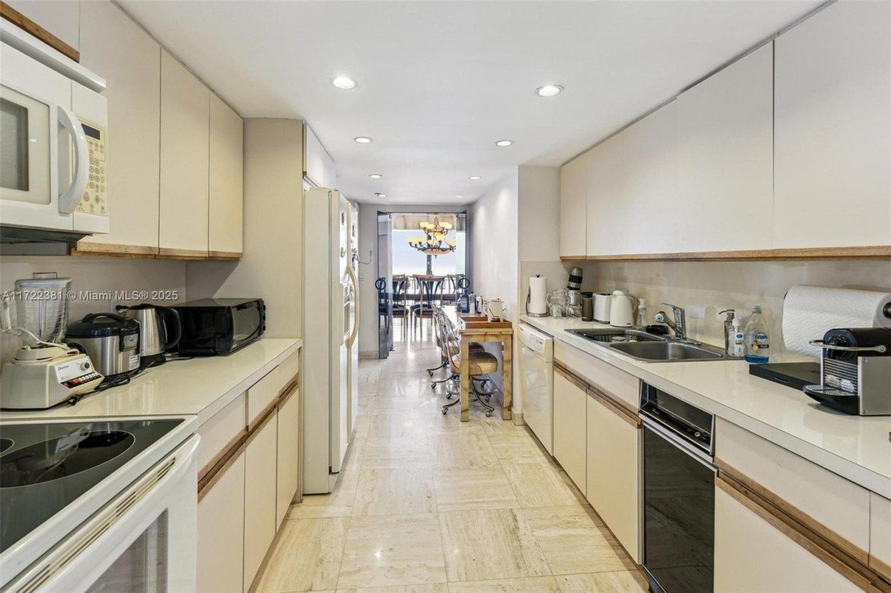 10175 Collins Ave, Unit 1202, Bal Harbour, FL 33154 Photo