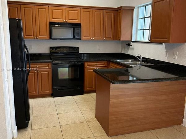 2589 NE 4th St, Unit 205, Homestead, FL 33033