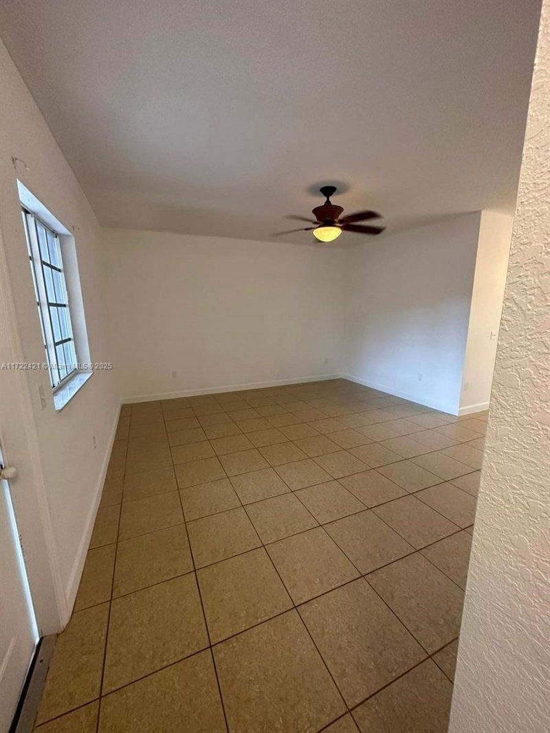 2589 NE 4th St, Unit 205, Homestead, FL 33033 Photo