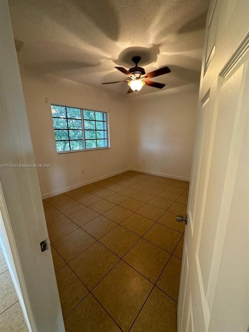 2589 NE 4th St, Unit 205, Homestead, FL 33033 Photo