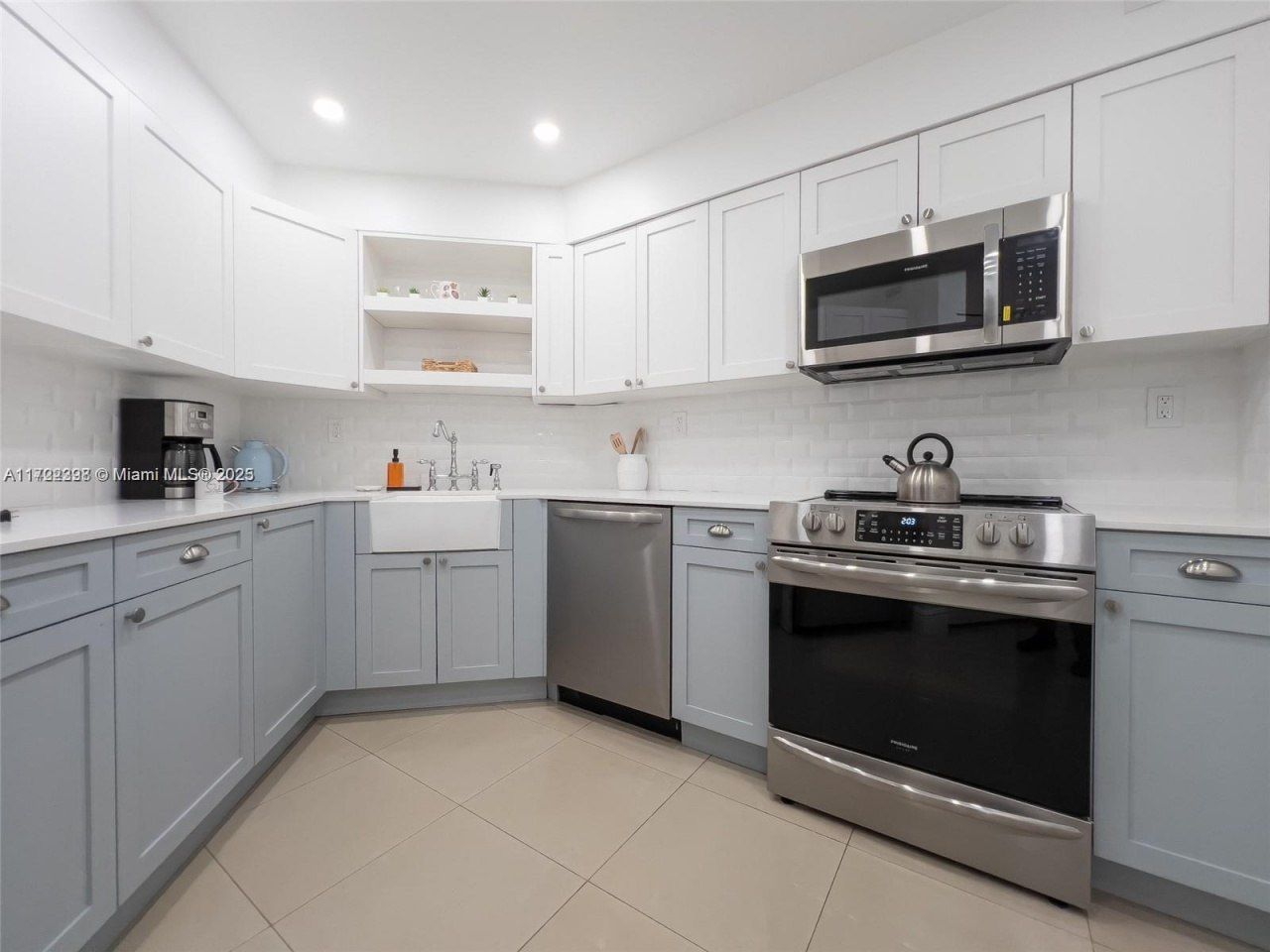 5161 Collins Ave, Unit 812, Miami Beach, FL 33140 Photo