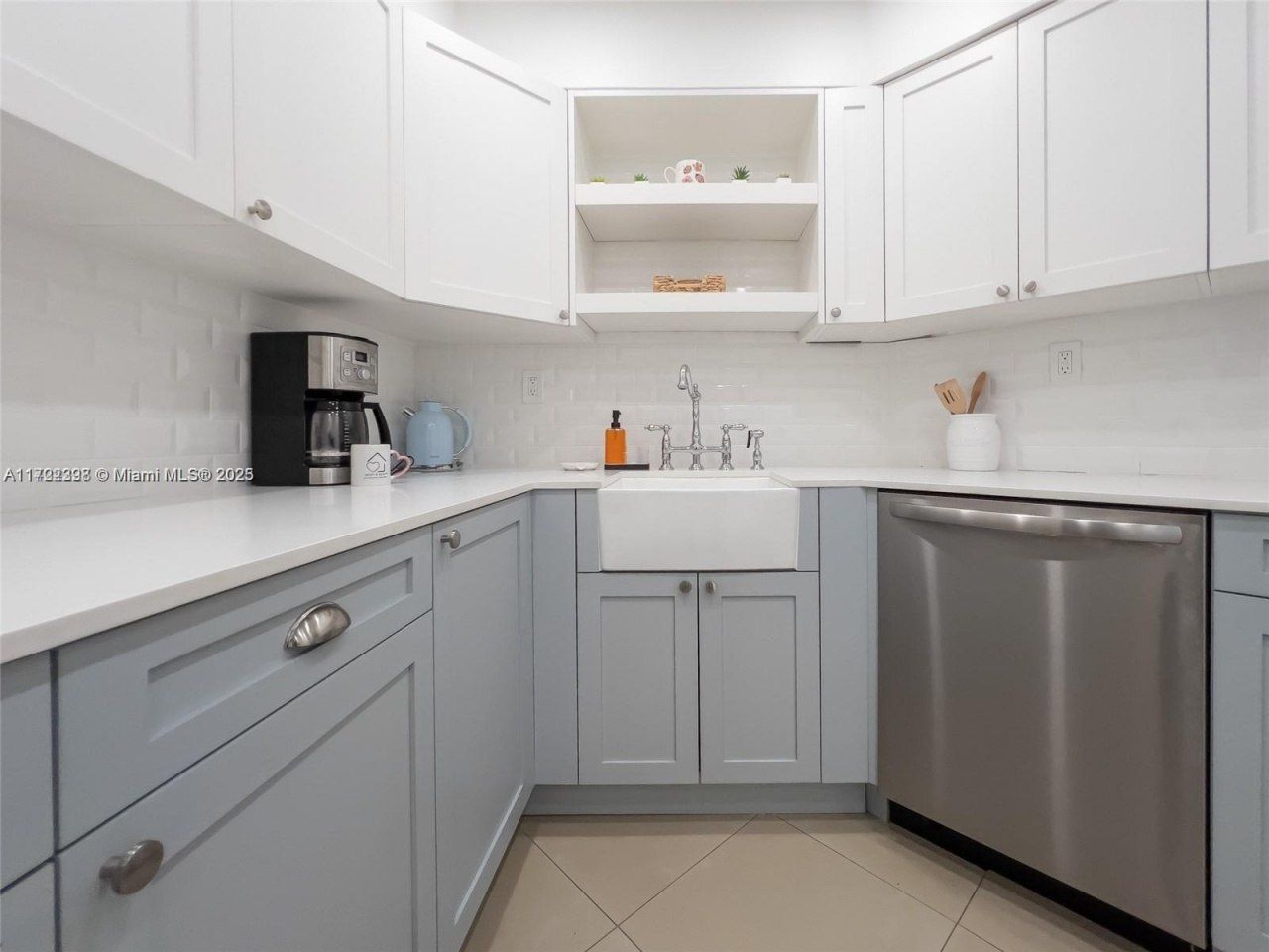 5161 Collins Ave, Unit 812, Miami Beach, FL 33140 Photo