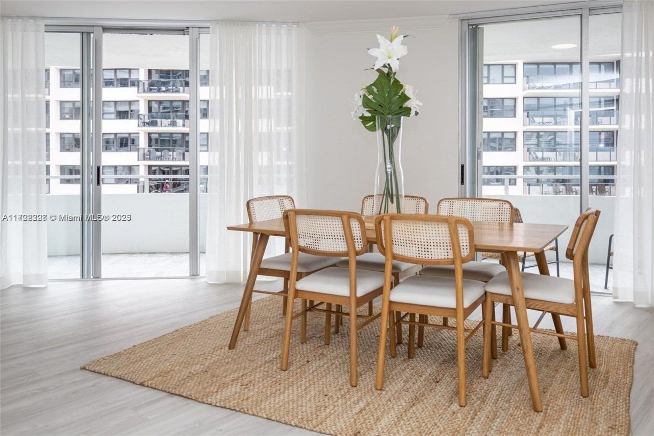 5161 Collins Ave, Unit 812, Miami Beach, FL 33140 Photo