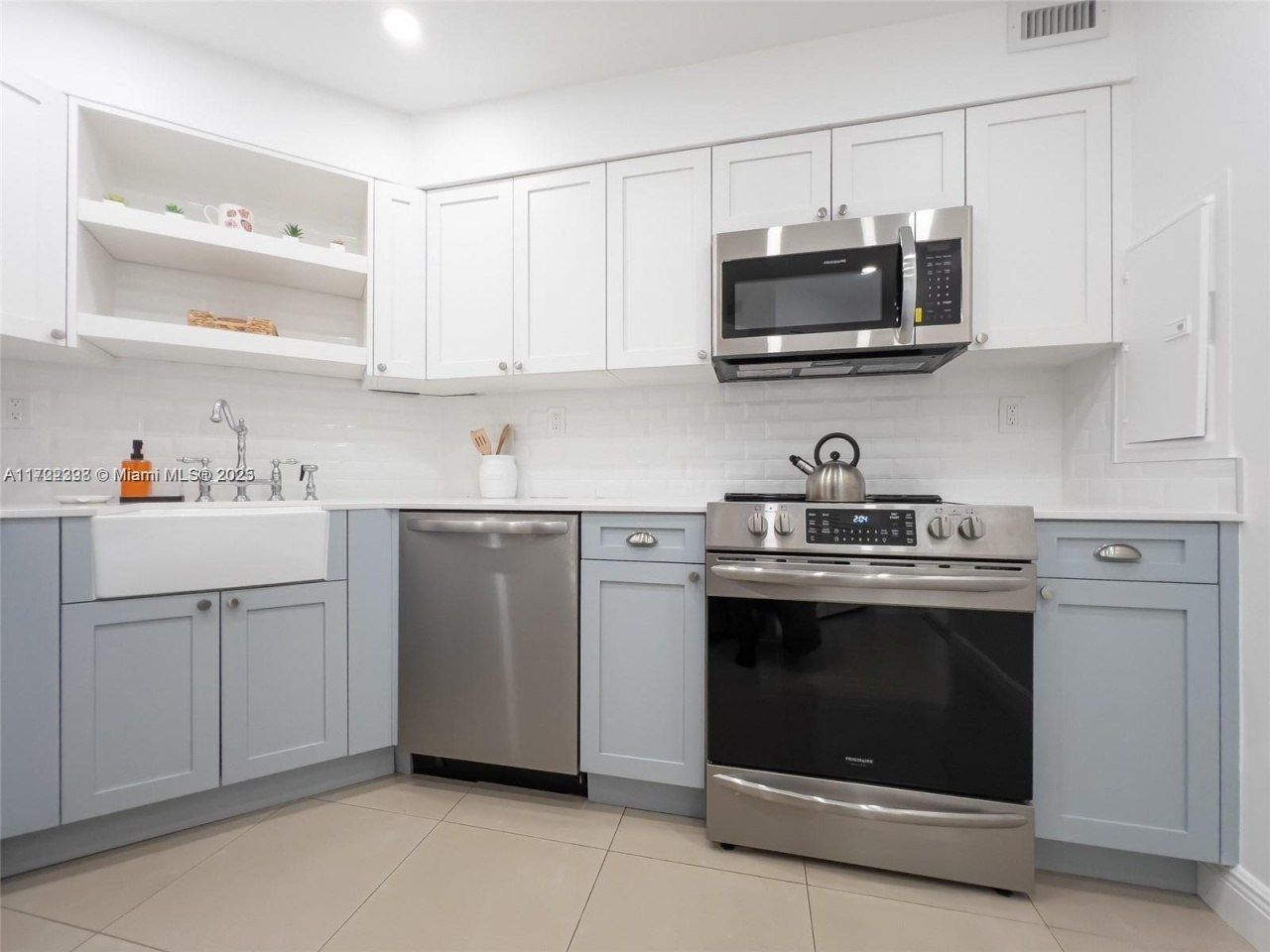 5161 Collins Ave, Unit 812, Miami Beach, FL 33140 Photo