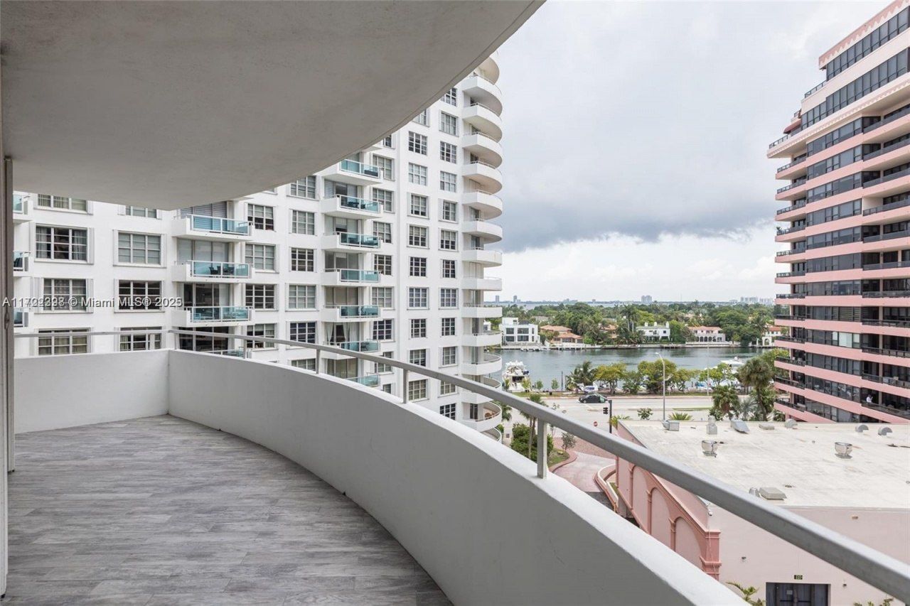 5161 Collins Ave, Unit 812, Miami Beach, FL 33140 Photo
