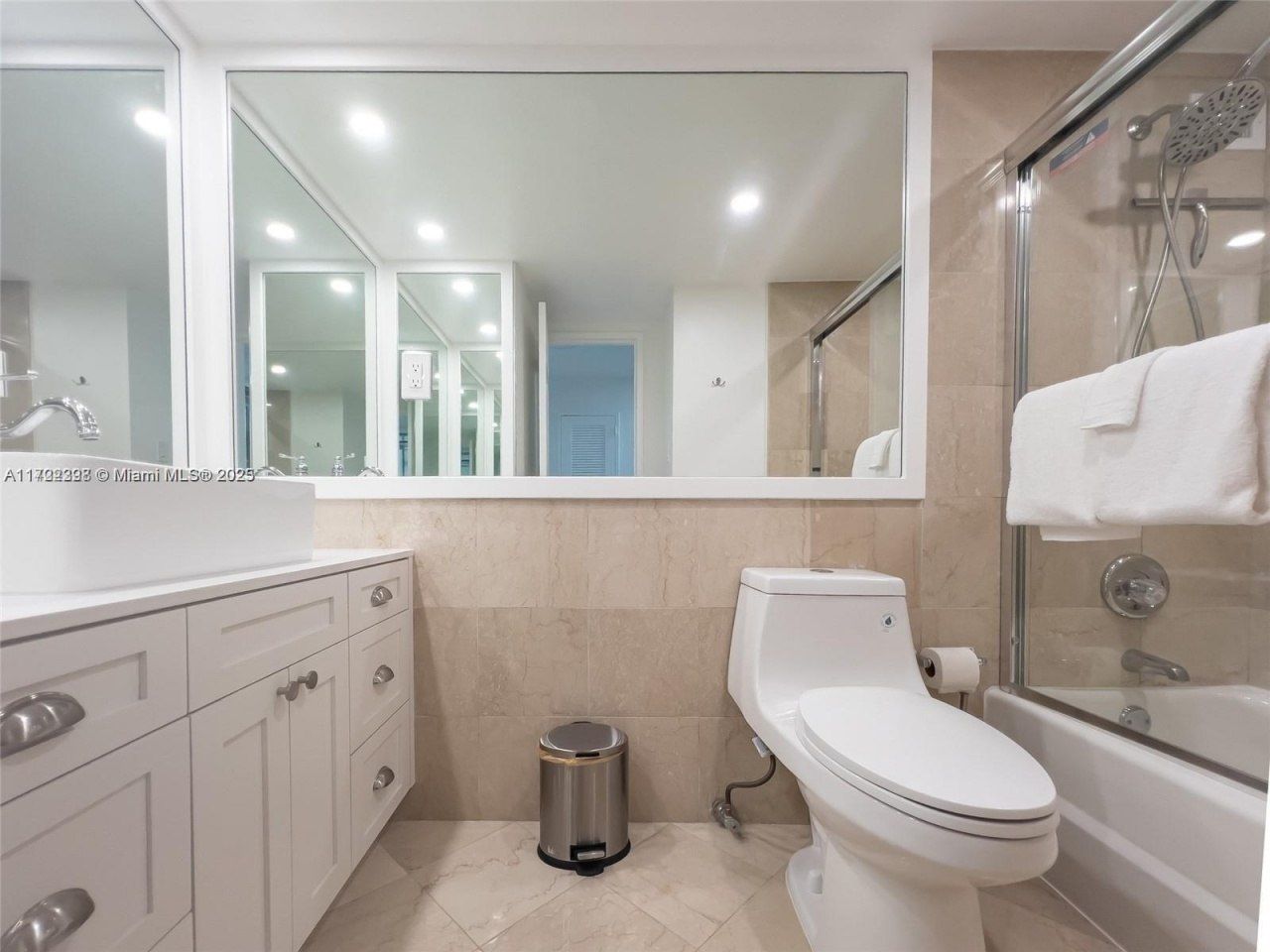 5161 Collins Ave, Unit 812, Miami Beach, FL 33140 Photo