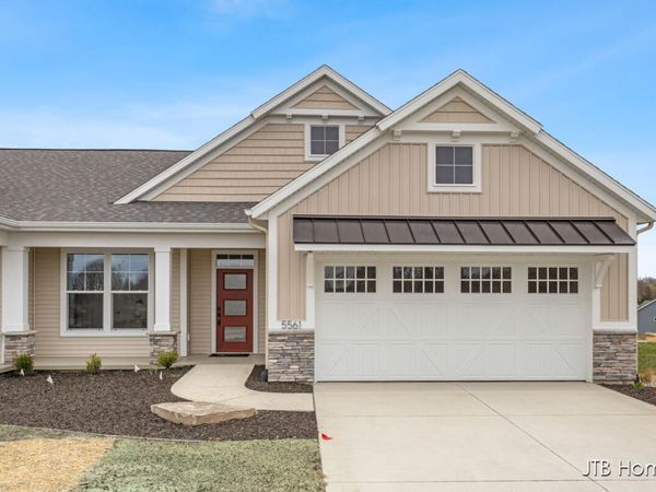 5561 Canal Avenue SW, Unit 65, Wyoming, MI 49418