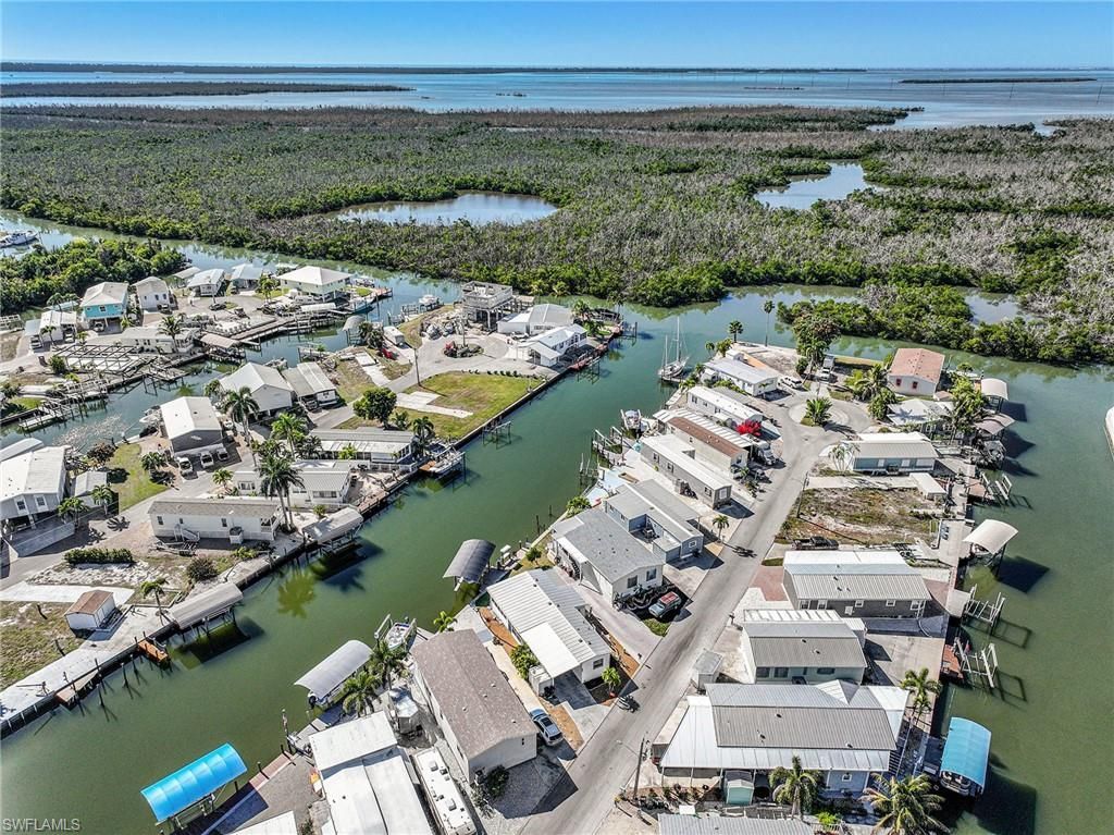 3893 Dewberry Ln, Saint James City, FL 33956 Photo