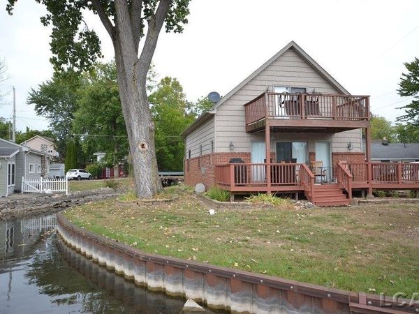 11320 W Ferndale, Manitou Beach, MI 49253