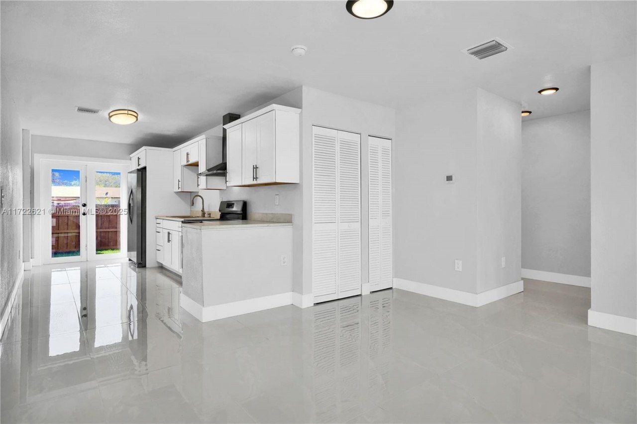 28020 SW 141st Pl, Homestead, FL 33033 Photo